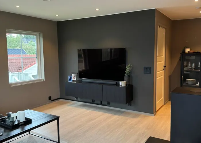 Big 2 Bedrooms 10 Min From Granasen, Vm2025 Apartament